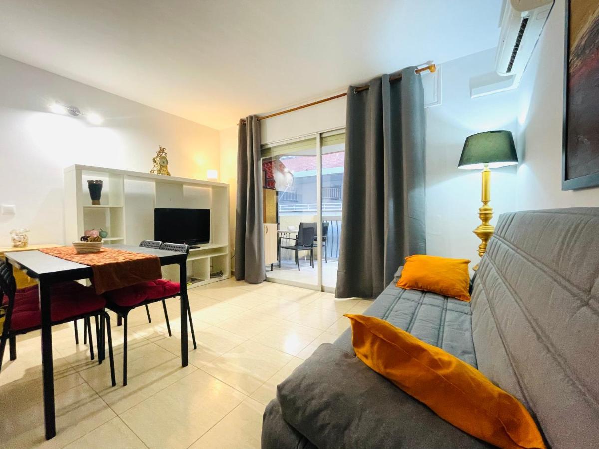 Renovado Apartamento En Zona Residencial A Pasos Del Mar ซาลอว์ ภายนอก รูปภาพ