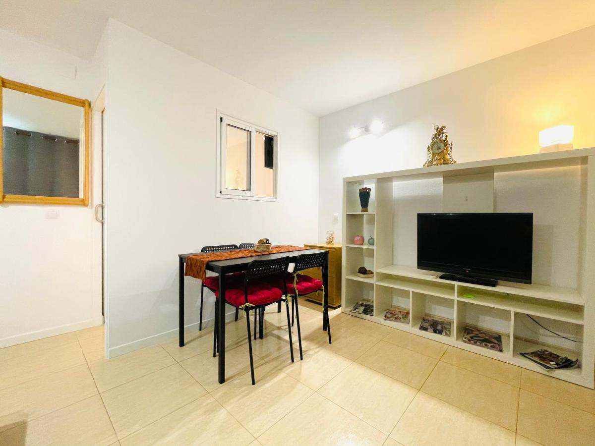 Renovado Apartamento En Zona Residencial A Pasos Del Mar ซาลอว์ ภายนอก รูปภาพ
